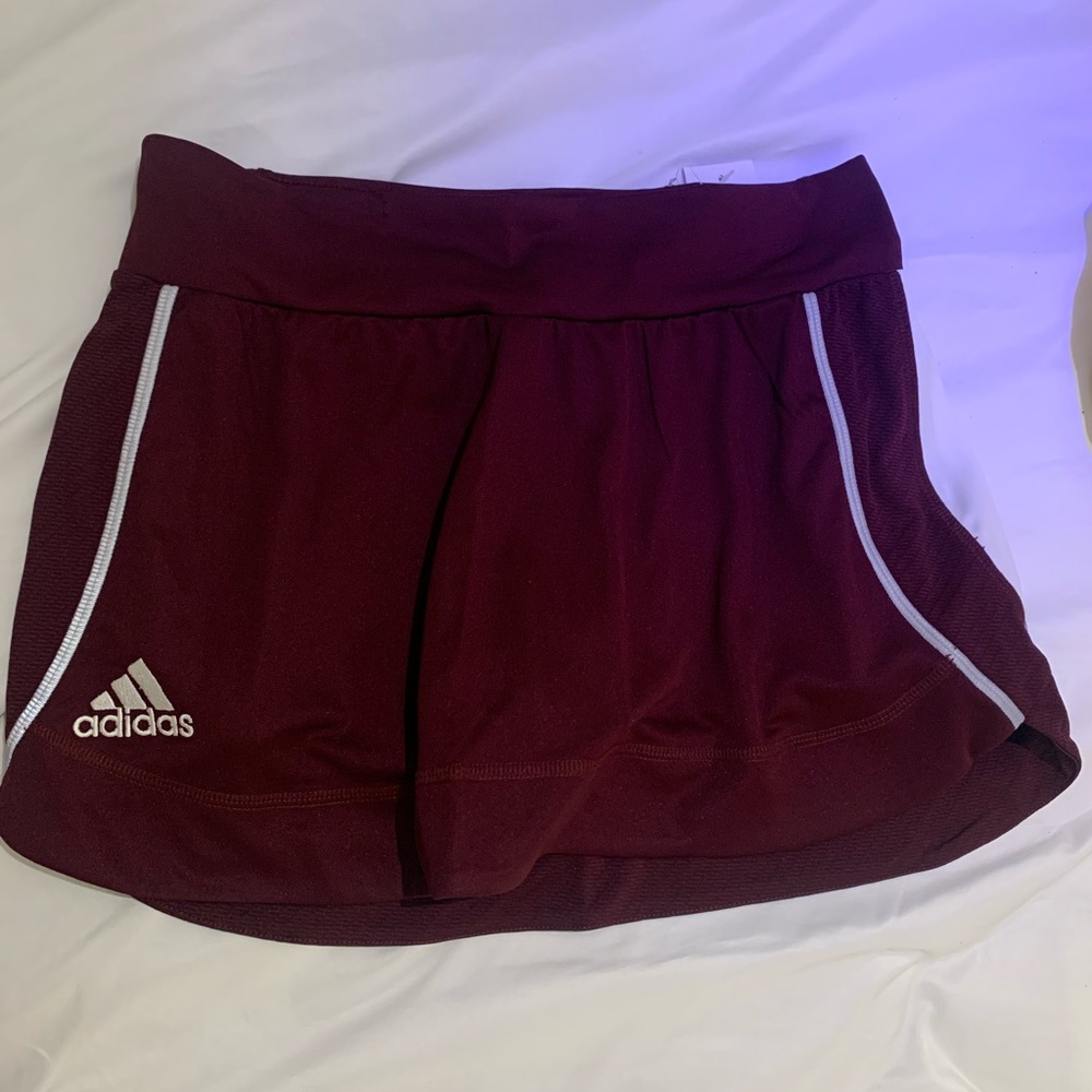 Adidas maroon skort